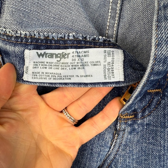 Wrangler men’s Advanced Comfort medium wash denim jeans, size 35X32 - Picture 4 of 8